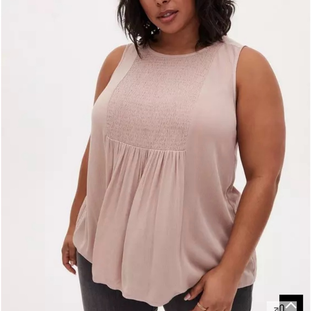 Torrid plus size 3x Women's Sleeveless Top in Cream/blush